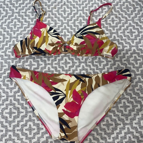 Billabong bikini set - Picture 1 of 3